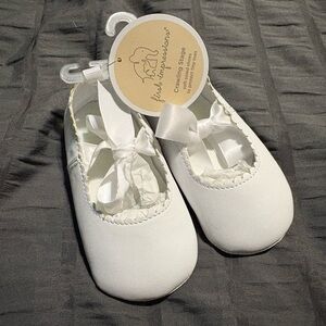 📦 SALE | FIRST IMPRESSIONS | White Shoes